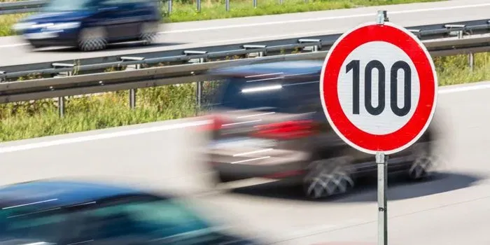 Otoban ve Bölünmüş Yol Hız Limitleri